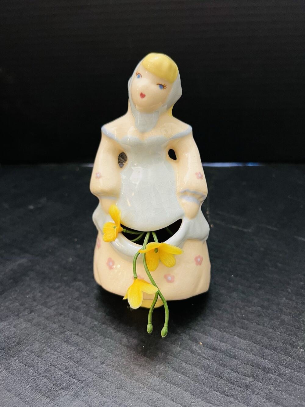 vintage 1940s California Pottery figurine planter
